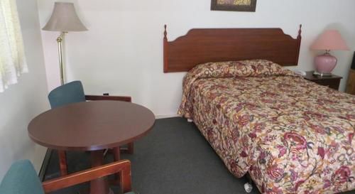 Dry Ridge Motor Inn Экстерьер фото