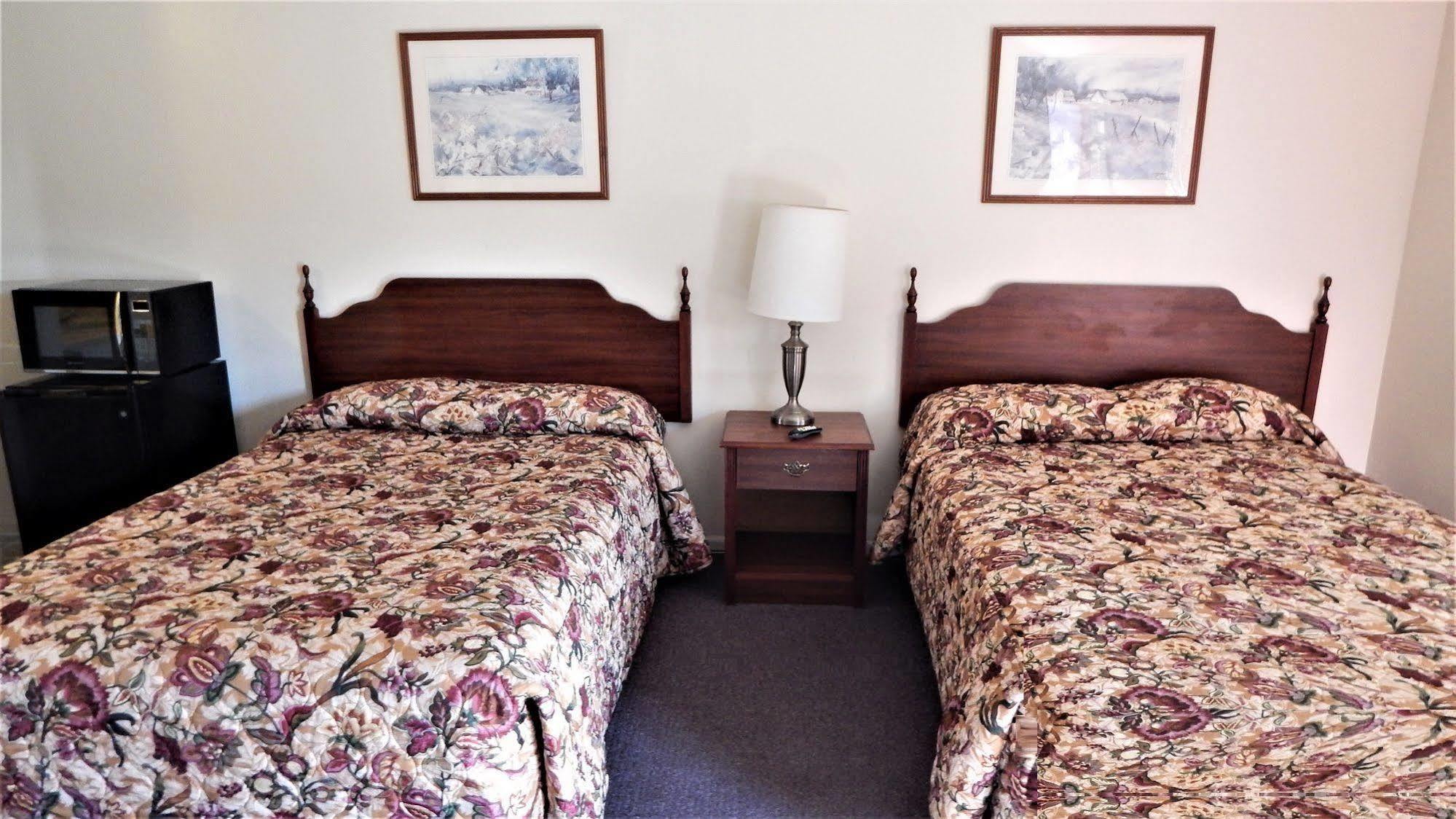 Dry Ridge Motor Inn Экстерьер фото